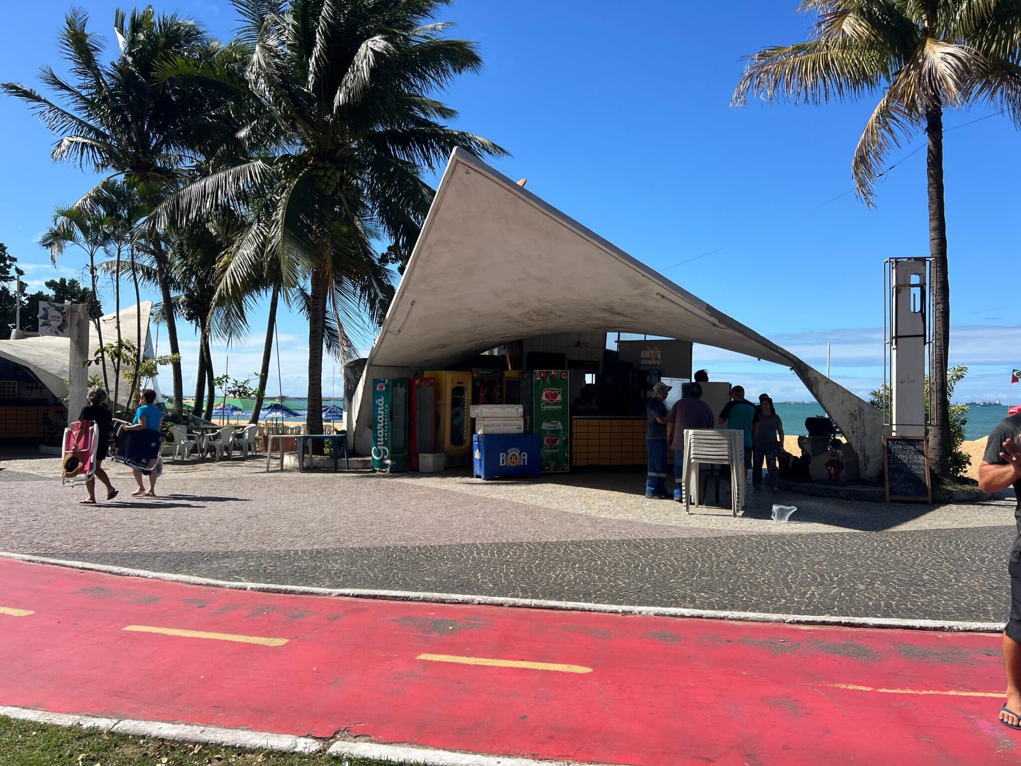 quiosques começam a ser desocupados na Praia da Costa