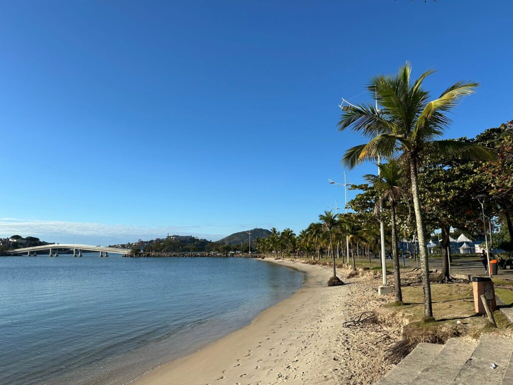 Dia de sol na Curva da Jurema, em Vitória - previsão do tempo