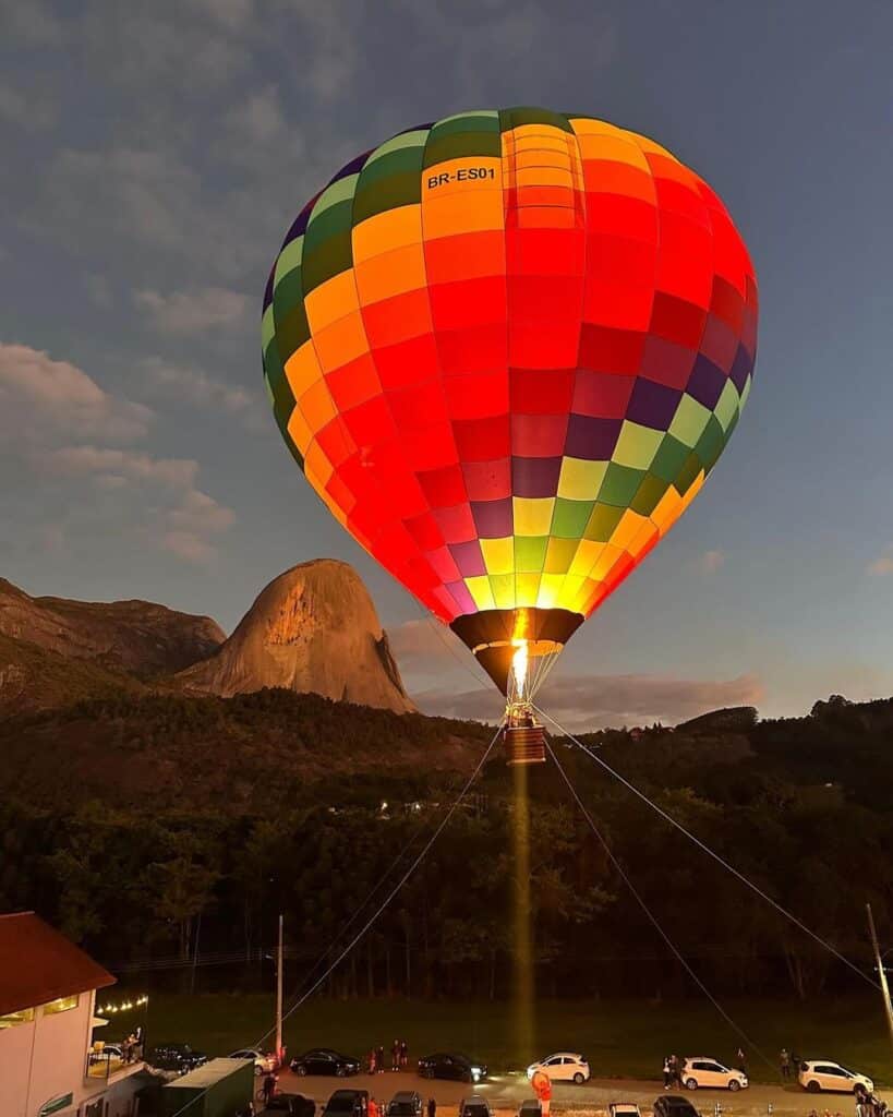 Balão em Pedra Azul. Foto: Reprodução/Instagram