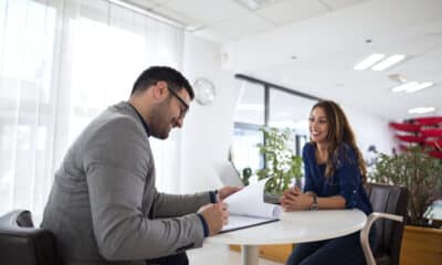 Se preparar para uma entrevista de emprego mostra interesse e proatividade, características valorizadas pelos empregadores. Foto: Freepik