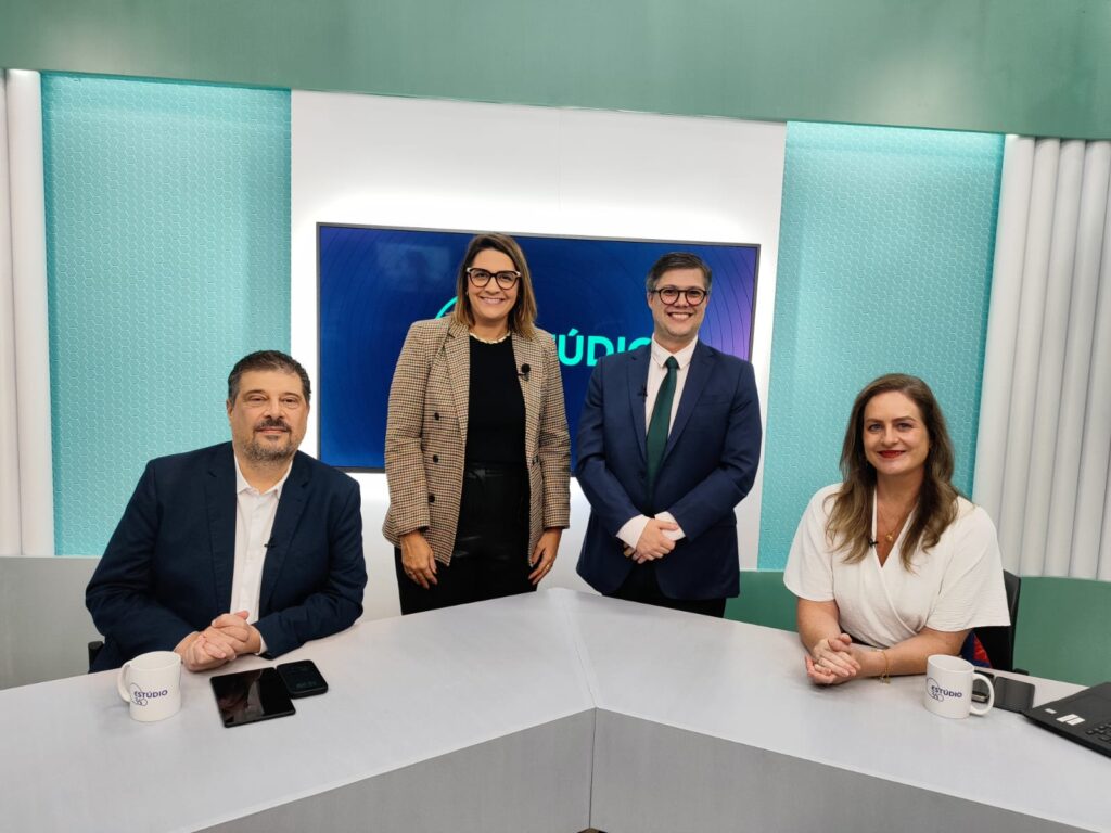 Juliana Duarte e Thiago Pancini lideram a arrecadação de fraldas na Emescam.