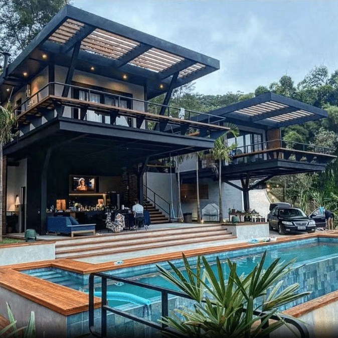 Luxo e contato com a natureza: veja a casa do cantor Silva no ES