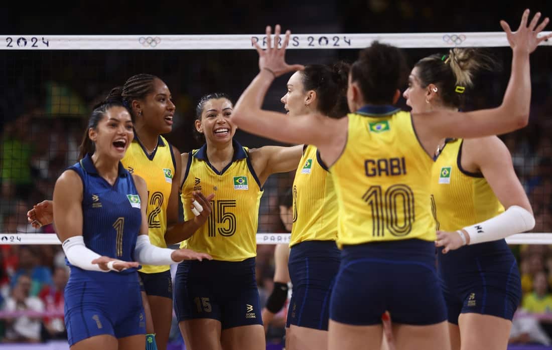 Brasil vence Japão por 3 a 0 no vôlei feminino