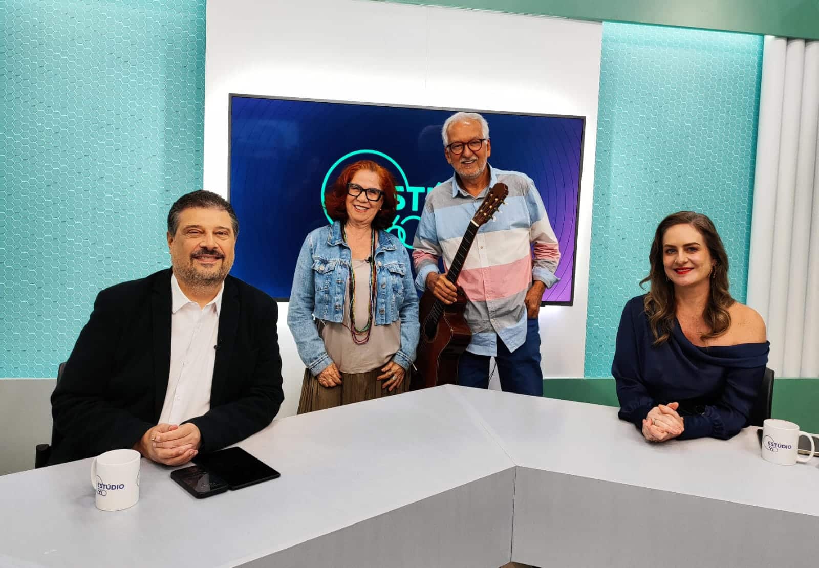 Betty Feliz e Danilo Martins durante a gravação do EP "Cinco Cantos". Foto: Fernanda Côgo