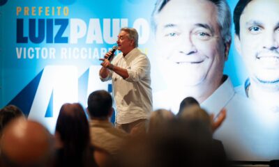 Luiz Paulo discursa em ato de campanha