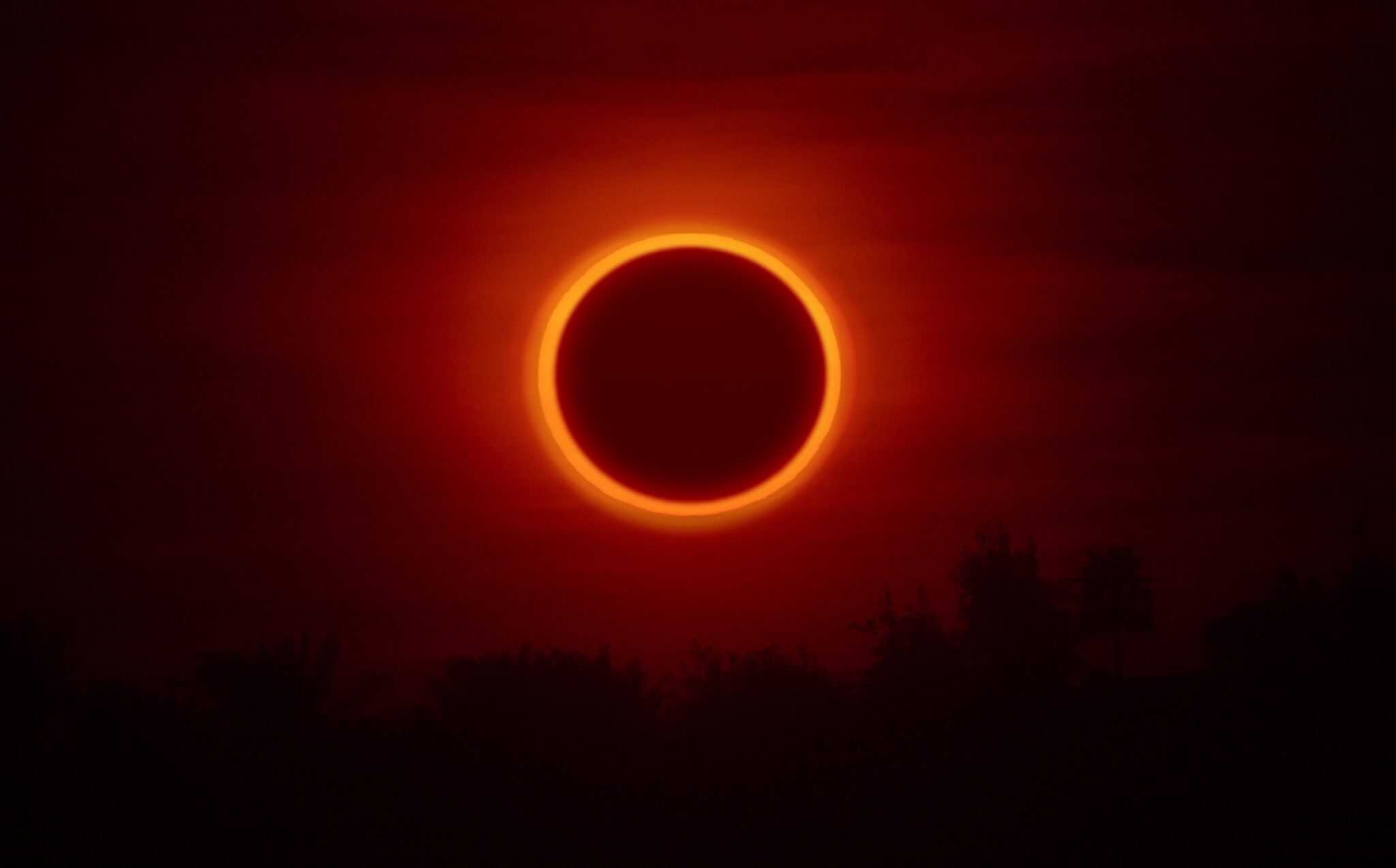 Prepare-se para o eclipse solar anular! O fenômeno do 'Anel de Fogo' poderá ser visto parcialmente em algumas regiões do Brasil no dia 2 de outubro. Foto: Matthew Starling - IstockPhoto