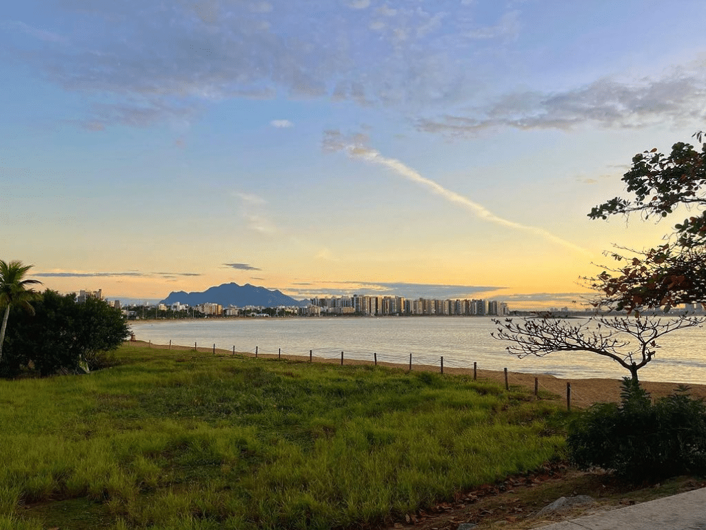 Acompanhe a balneabilidade das praias pelo app Vitória Online e escolha a sua favorita para curtir o sol. Foto: Elton de Carvalho/ @eltondcarvalho