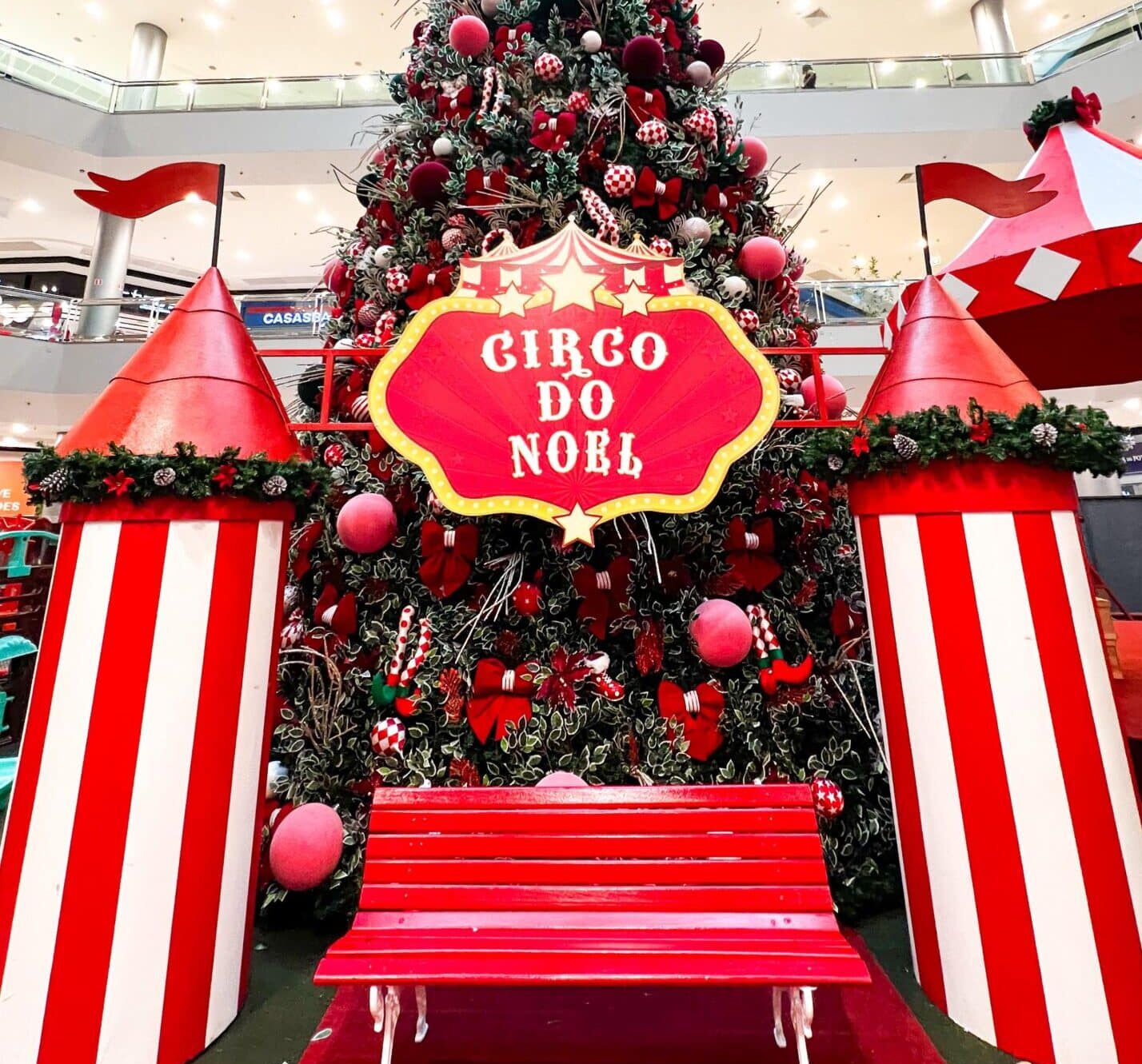 Decoração com tema Circo do Noel no Shopping Praia da Costa