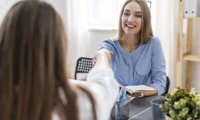 Psicólogos da Coopsi oferecem atendimento especializado para pacientes com câncer de mama, promovendo acolhimento e suporte emocional. Foto: Freepik