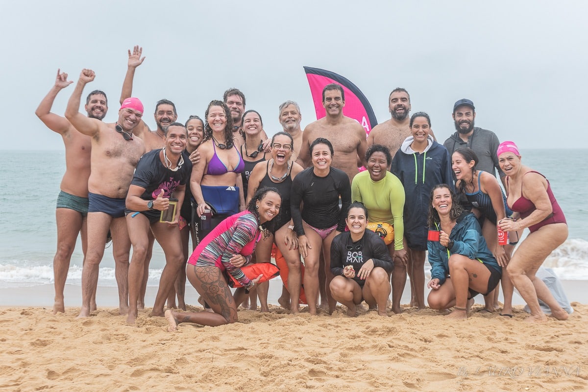 A Nadada Rosa acontece no próximo domingo, em Vila Velha, reunindo nadadores para promover a conscientização sobre o câncer de mama e a importância da prevenção. Foto: Divulgação