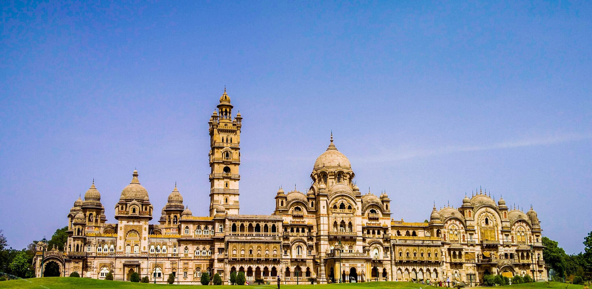 Palácio Lakshmi Vilas. Foto: Sharadsy/Wikimedia/Reprodução