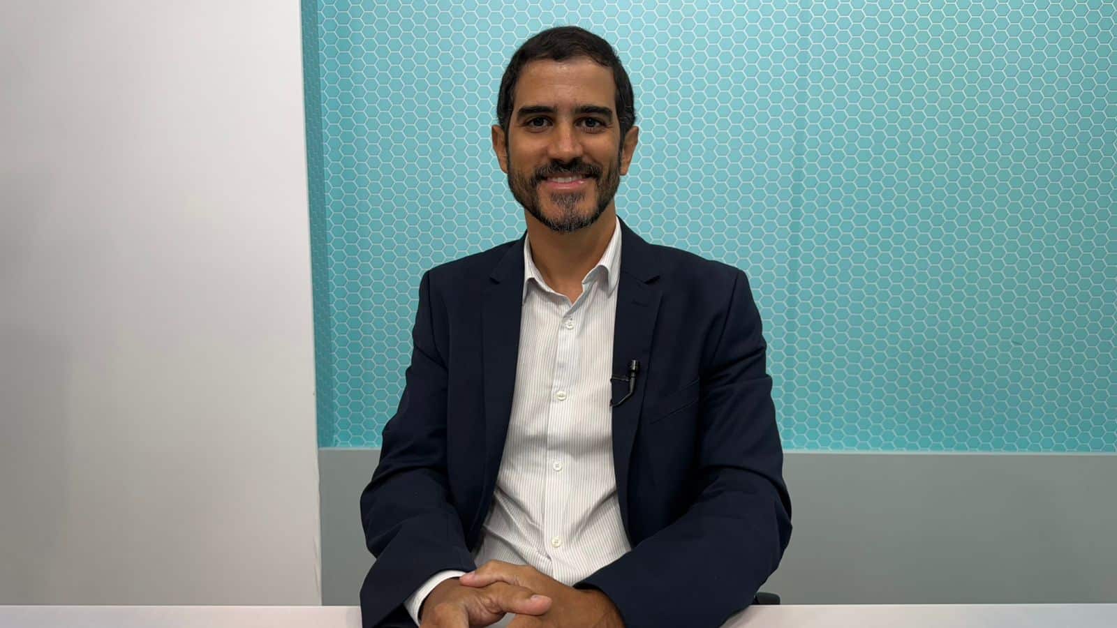 Rodrigo Lessa é um urologista pediátrico especialista em questões de saúde masculina, com foco na prevenção e diagnóstico precoce de doenças testiculares em crianças e adolescentes. Foto: Andressa Missio