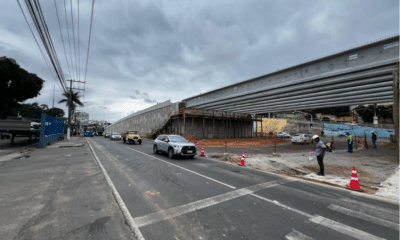 Viaduto na Avenida Mário Gurgel, em Cariacica