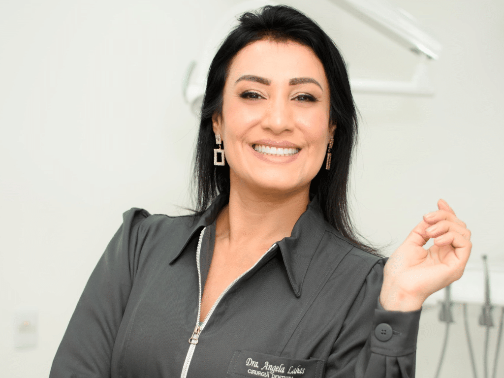 Dra. Angela Gorritti Lahas, dentista voluntária desde 2023, é exemplo de dedicação ao voluntariado, transformando vidas por meio da odontologia. Foto: Divulgação