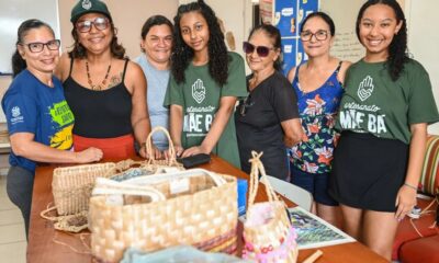 As artesãs de Mãe-Bá transformam a taboa em peças únicas, unindo tradição, sustentabilidade e inclusão social. Foto: Reprodução via Instagram/ @artesanato.maeba