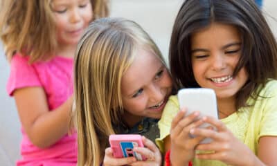 Celulares em destaque na educação capixaba: especialistas discutem seu papel nas escolas públicas e privadas. Foto: Freepik