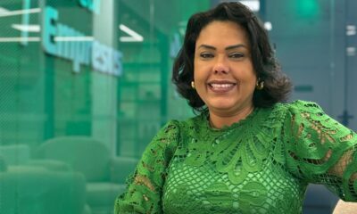 Janaína inspira mulheres no mercado financeiro com sua trajetória de liderança e superação. Foto: Divulgação