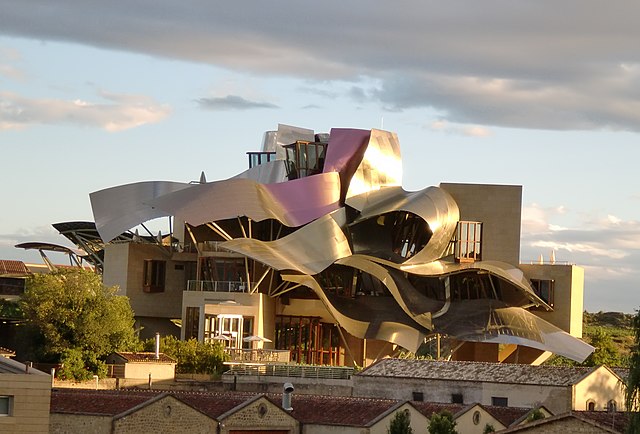 Hotel da vinícola Marquês de Riscal, premiada na World's Best Vineyards. Foto: Divulgação