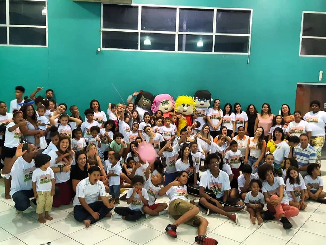 Crianças e adolescentes encontrando acolhimento e apoio no Projeto Grão de Mostarda. Foto: Arquivo Pessoal