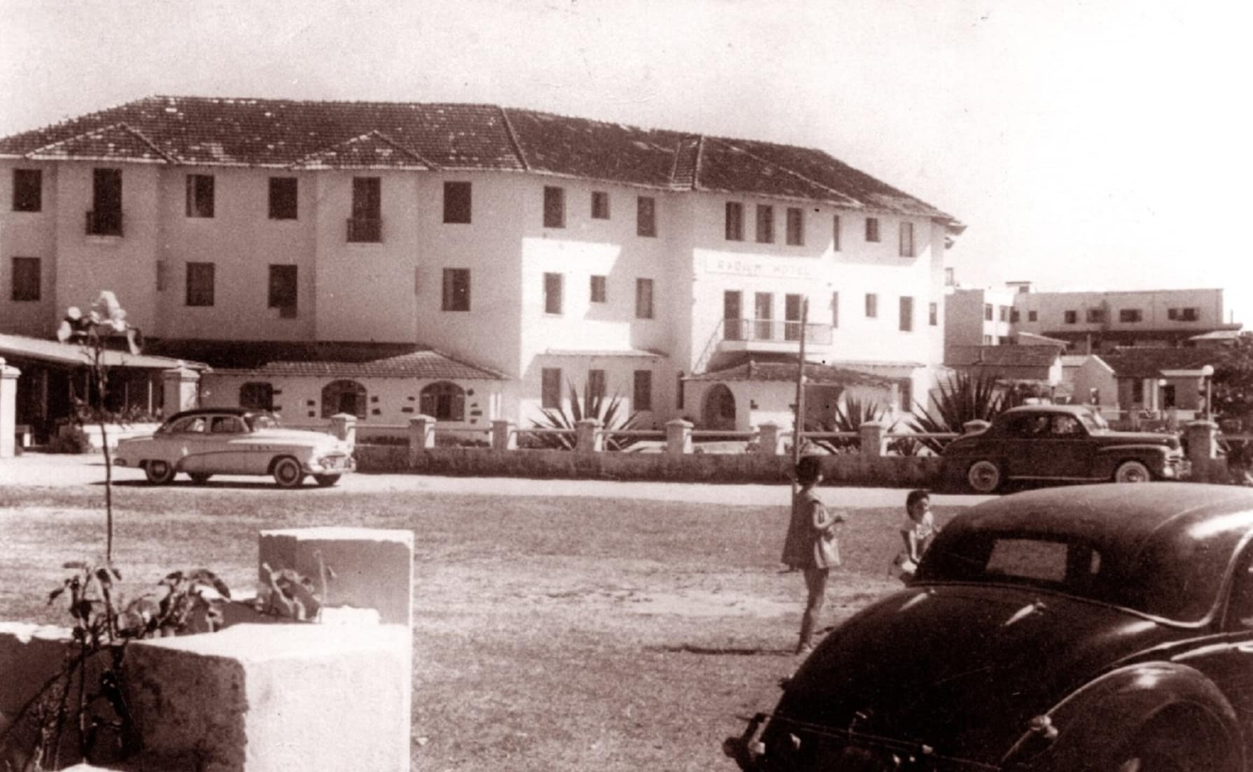 Com vista para a Praia da Areia Preta, o Radium Hotel preserva a memória dos anos dourados de Guarapari. Foto: Prefeitura de Guarapari