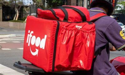 Entregadores aguardam decisão definitiva sobre o vínculo empregatício com plataformas como o iFood. Foto: Reprodução/iFood