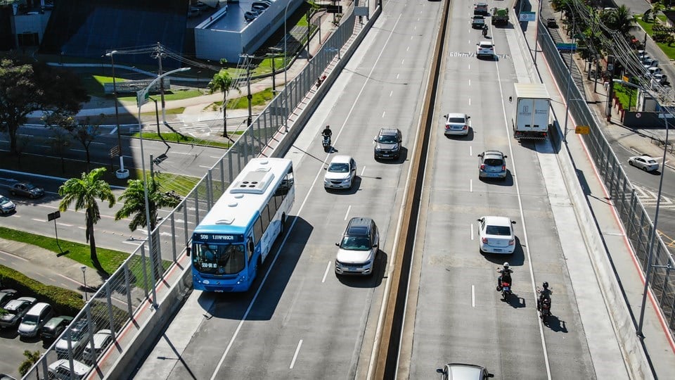 A mobilidade urbana na Grande Vitória se fortalece com o fim do pedágio e o aumento de 21% na redução de acidentes na Terceira Ponte. Foto: Governo do ES