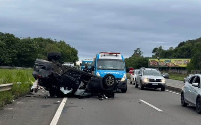 Acidente na Rodovia do Sol, na Ponta da Fruta, em Vila Velha