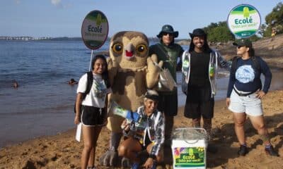 A campanha ecológica 'Ecolé: feito por você' transforma as praias da Ilha do Frade em um palco de conscientização ambiental e diversão. Foto: Divulgação