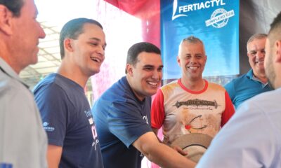 Pazolini, Erick e Evair durante a Festa do Tomate, em Venda Nova do Imigrante). Foto: reprodução Instagram