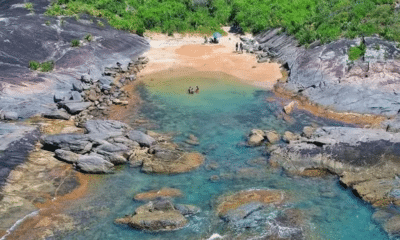 Explore o charme escondido da Praia dos Cosines, um verdadeiro paraíso em Guarapari. Foto: Reprodução/Redes Sociais (@dicas_guarapari)