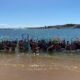 Aulão de dança no mar na Praia da Costa, em Vila Velha