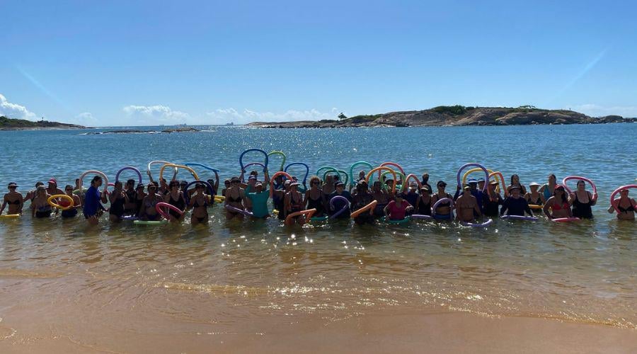 Aulão de dança no mar na Praia da Costa, em Vila Velha