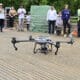 Drone agrícola sobrevoa o Parque da Fonte Grande durante o lançamento do programa 'Chuva de Sementes'