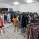 A renda arrecadada no bazar é revertida para o projeto Kombi Fraterna. Foto: Divulgação