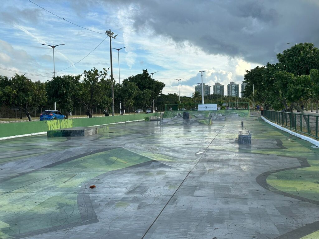 Pista de skate na orla de Camburi, em Vitória