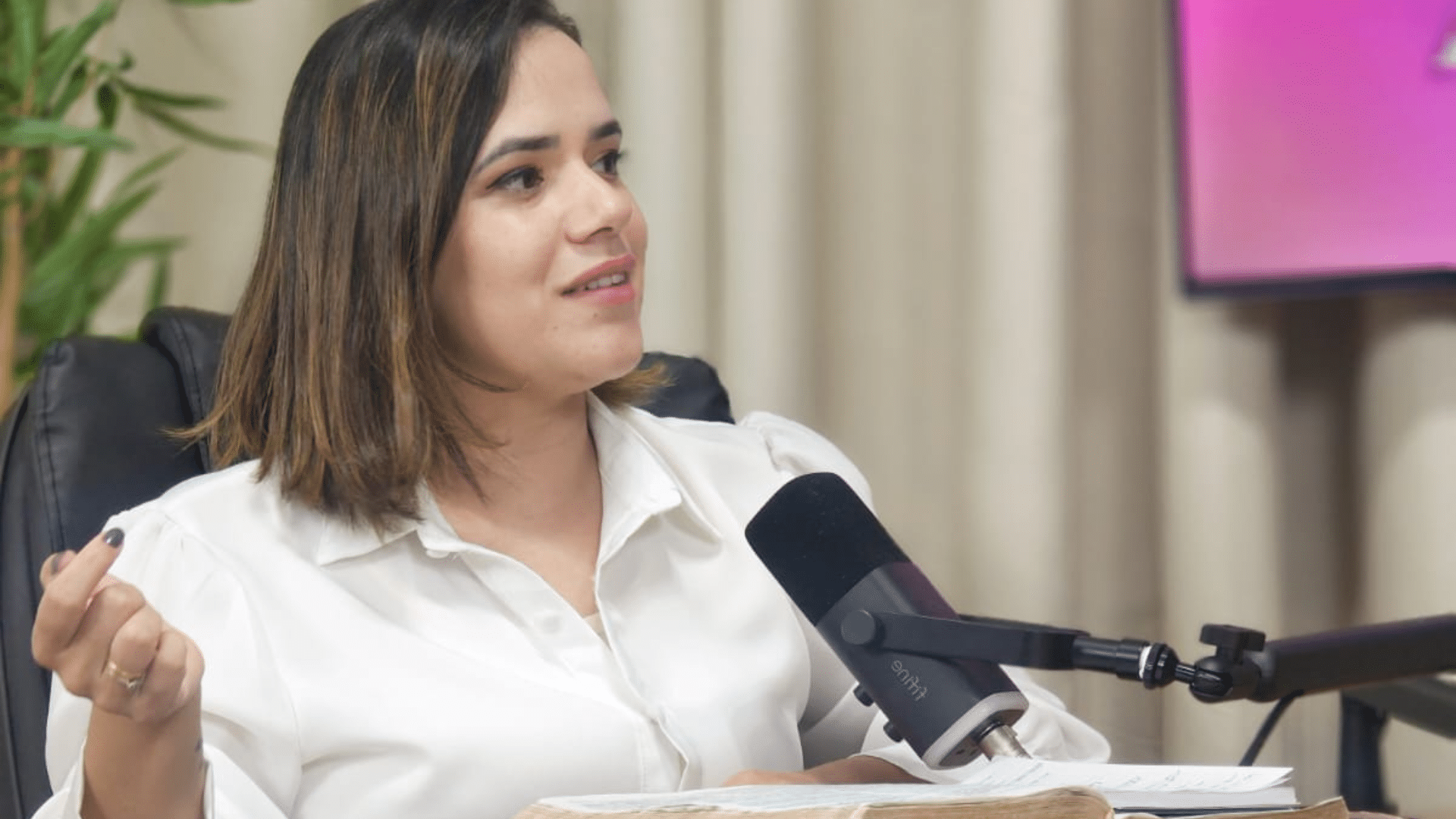 Da infância marcada por traumas à liderança em cura emocional, Maria Blaia transforma histórias de dor em legados de resiliência e autoconhecimento para mulheres. Foto: Arquivo Pessoal