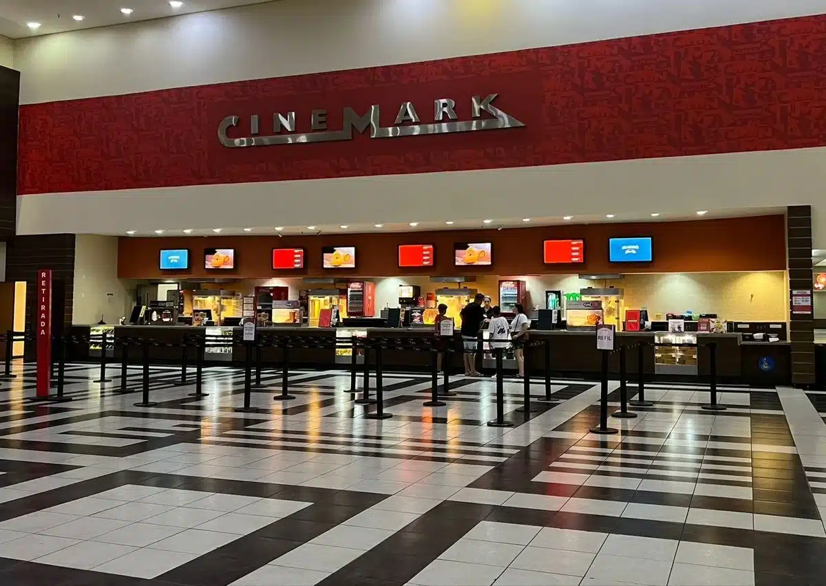 Ação no Cinemark Vitória "Traga seu Balde" oferece pipoca em baldes de até 10 litros por R$ 19. Foto: Divulgação