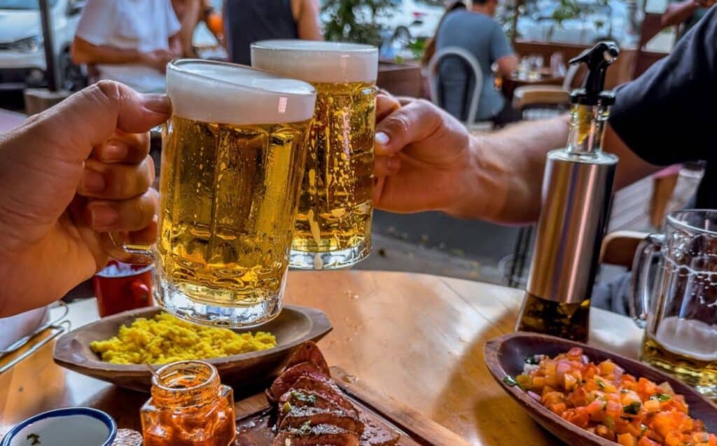 O restaurante O Quintal, na Praia do Canto, vai completar cinco anos. Foto: Divulgação (Rede Social)