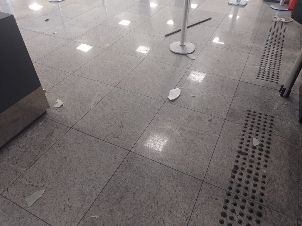 Estragos visíveis no Aeroporto de Vitória