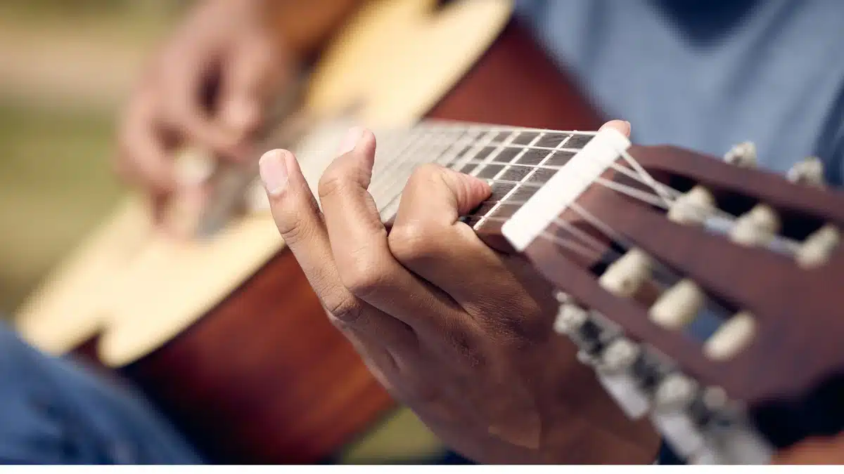 Projeto ‘Música para Todos’ recebe inscrições até 18 de abril para cursos gratuitos em 19 municípios capixabas. Foto: PeopleImages.com - Yuri A / Shutterstock