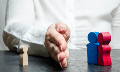 Distanciamento familiar voluntário entre os jovens, impulsionado por busca de autonomia e relações tóxicas, demanda políticas públicas para mitigar isolamento social. Foto: Freepik