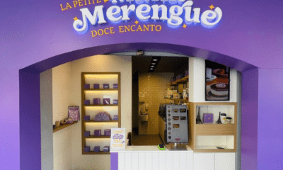 A Confeitaria Maria Merengue transporta clientes para um bistrô francês com bolos multicamadas e croissants gigantes. Foto: Reprodução/ Instagram