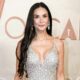 Demi Moore é uma das celebridades que aderiram ao peeling para conquistar o efeito “glass skin”