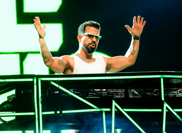 Dennis DJ estreia show 'Face to Face' em Vitória (16/08) com palco de 1 metro no meio da plateia do Oasis Beach Club. Foto: Marcela Sampaio/Brava Entretenimento