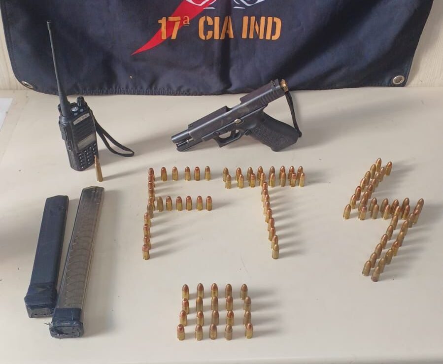 Material apreendido com o Gabriel em ação policial no bairro Cobi de Baixo