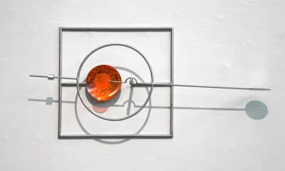 Estande da Matias Brotas na ARPA 2025 exibe obras inéditas de Thainan Castro e Mai-Britt Wolthers, consolidando a Arte Contemporânea Capixaba. Foto: Divulgação