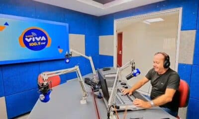 O locutor da Viva FM Reginaldo Almeida. Foto: Divulgação