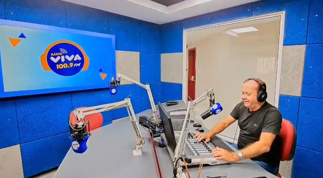 O locutor da Viva FM Reginaldo Almeida. Foto: Divulgação