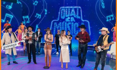 Jenifer, vocalista da Dallas Country, canta 'Clima de Rodeio' ao lado de Patrícia Abravanel no Programa Silvio Santos. Foto: Divulgação