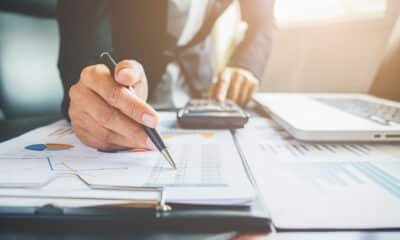 Espírito Santo consolida-se como modelo de Gestão Fiscal Capixaba com menor endividamento do país (27,3% da receita) e 20% de investimentos em infraestrutura, equilibrando austeridade e crescimento sem sobrecarregar contribuintes, segundo dados oficiais da SEFAZ. Foto: Freepik